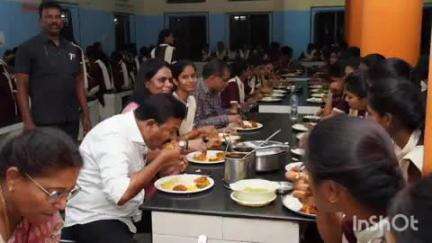 మానకొండూరు: అలుగునూర్ సెంటర్ అఫ్ ఎక్సలెన్సీ కో-ఎడ్యుకేషన్ కేంద్రాన్ని సందర్శించిన MLA సత్యనారాయణ, TGSWREIS కార్యదర్శి వర్షిని