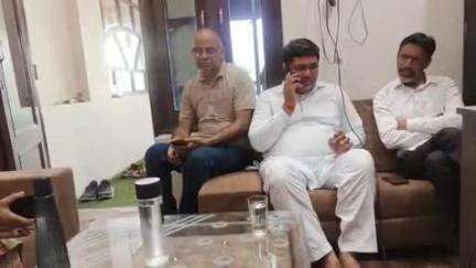 श्रीकरणपुर में फसल उठाव की प्रक्रिया को लेकर नाराजगी, जिला प्रशासन के निर्देश पर DSO ने किया निरीक्षण