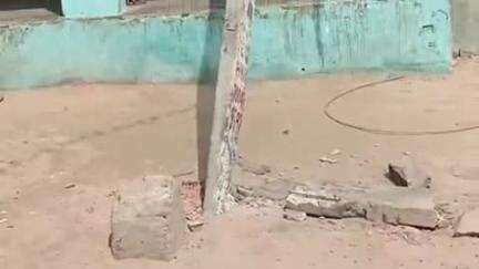 परिहार: खैरवा शैलेश चौक पर अज्ञात चार पहिया वाहन ने बिजली के खंभे में टक्कर मारी