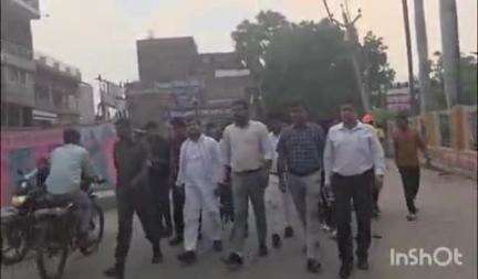 टिकारी: टिकारी में घंटों जाम की समस्या को लेकर SDM ने मुख्य पार्षद के साथ किया क्षेत्र का भ्रमण