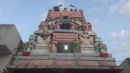 உத்தமபாளையம்: மூர்த்திநாயக்கன்பட்டி சூடம்மாள் சிலை மீது ஆண்டிற்கு ஒரு முறை சூரிய ஒளிபடும் அரிய நிகழ்ச்சி நடந்தது