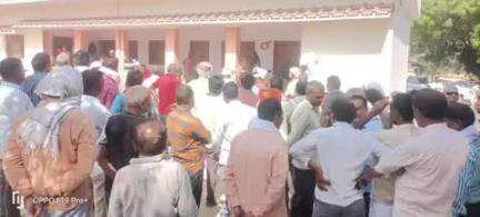 आलापुर: तेन्दुआई कला में सड़क हादसे में घायल वृद्ध की इलाज के दौरान मौत, शव घर पहुंचते ही मचा कोहराम