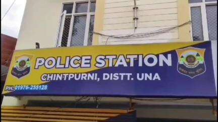 अम्ब: चिंतपूर्णी में पंचायत प्रधान ने प्रवासियों की पुलिस वेरिफिकेशन करवाने की की अपील