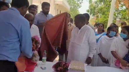 బెల్లంపల్లి: బెల్లంపల్లి ప్రభుత్వ ఆసుపత్రిలో ఏర్పాటుచేసిన ఉచిత వైద్య శిబిరాన్ని సద్వినియోగం చేసుకోవాలన్న ఎమ్మెల్యే గడ్డం వినోద్