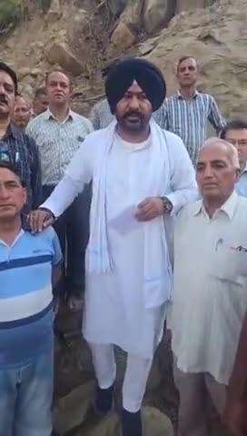 नालागढ़: नालागढ़ विधायक हरदीप सिंह बावा ने बलैहड़ क्षेत्र के प्राकृतिक जलस्रोत की मुरम्मत के लिए 14.14 लाख रुपये दिए