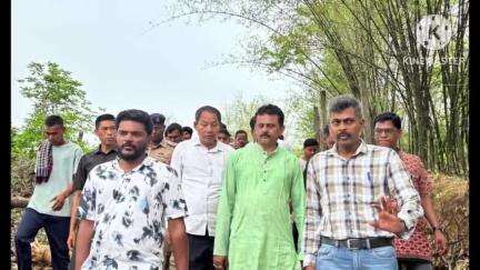 বিলোনিয়া: মনু বিধানসভার অন্তর্গত গগন মৌজা এডিসি ভিলেজে এলাকার বাঁশ বাগান পরিদর্শন করেন  জেলাশাসক ও সভাধিপতি