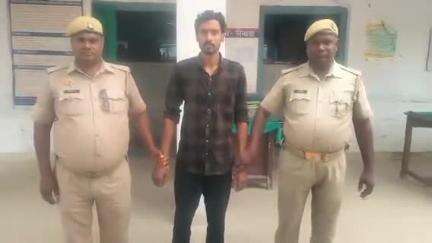 खजनी: बेलघाट के एक गाँव में बहला-फुसलाकर नाबालिग लड़की से दुष्कर्म, जिक्र करने पर दी जान से मारने की धमकी, आरोपी गिरफ्तार