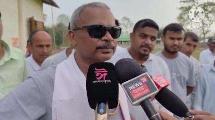 বোকাখাত: কাশ্মীৰৰ পেহেলগামত হিন্দু লোকৰ ওপৰত কৰা আক্ৰমণ কোনো মতে গ্ৰহণ যোগ্য নহয় বুলি নুমলীগড়ত মন্তব্য  বিধায়ক মৃণাল শইকীয়াৰ