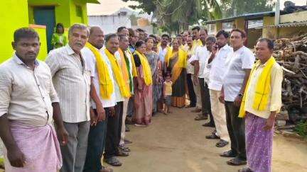 పెనుకొండలో ప్రజలతో ముఖాముఖి కార్యక్రమంలో పాల్గొన్న కూటమి నాయకులు