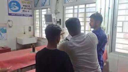 घाट कुसुंभा: एझी गांव में मामूली विवाद को लेकर दो भाइयों के बीच हुई मारपीट, एक व्यक्ति घायल