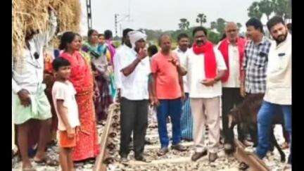 మిర్యాలగూడ: ఐలాపురం గ్రామంలోని 197వ పిల్లర్ రైల్వే బ్రిడ్జి వద్ద అండర్ పాస్ ఏర్పాటు చేయాలి: మాజీ ఎమ్మెల్యే జూలకంటి రంగారెడ్డి