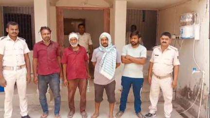 उचकागांव: उचकागांव के महैचा आनंद नगर में दो पक्षों में मारपीट, पांच घायल, छह गिरफ्तार