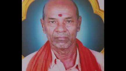 கே.வி.குப்பம்: செஞ்சி கிராமத்தில் 17 ஆண்டுகளுக்கு முன்பு தனக்குத்தானே சமாதி கட்டிய செஞ்சி சாமியார் உடல் நல்லடக்கம் செய்யப்பட்டது