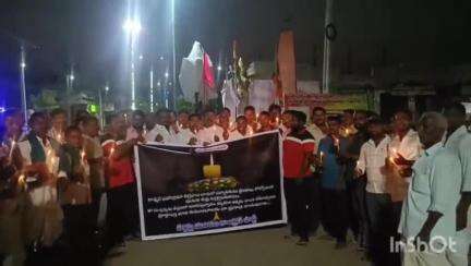 బాల్కొండ: ఎర్గట్ల మండల కేంద్రంలో పహల్గం లో తీవ్రవాదుల దాడిని నిరసిస్తూ అమరులైన టూరిస్టలకు కొవ్వొత్తుల తో శాంతి ర్యాలీ