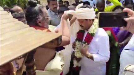 ద్వారకాతిరుమల వెంకటేశ్వర స్వామి వారిని దర్శించుకున్న రాష్ట్ర ఎక్సైజ్ శాఖ మంత్రి కొల్లు రవీంద్ర