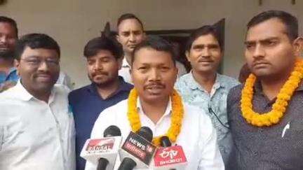 बलरामपुर: बलरामपुर पटवारी संघ के चुनाव में गुटबाजी, नवनिर्वाचित जिला अध्यक्ष ने कहा- रूठों को मनाएंगे