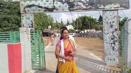 తుని మున్సిపల్ ఛైర్‌పర్సన్‌గా నార్ల భువన రత్నాజీ, ప్రమాణ స్వీకారానికి ముందు భద్రకాళి సన్నిధిలో పూజలు నిర్వహణ