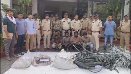 सनावद: सनावद पुलिस ने भीकनगांव-बिंजलवाड़ा माइक्रो लिफ्ट सिंचाई परियोजना से चोरी करने वाले गिरोह के 4 आरोपियों को पकड़ा