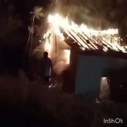 भोरंज: गरसाहड़ गांव में गौशाला में लगी आग, करीब ढाई लाख रुपए का हुआ नुकसान