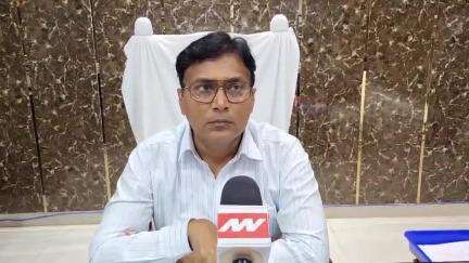 मैनपुरी: मुख्यमंत्री द्वारा अलग-अलग जिलों में चल रहे अवैध मदरसो पर कार्रवाई के संबंध में डीएम ने दी जानकारी