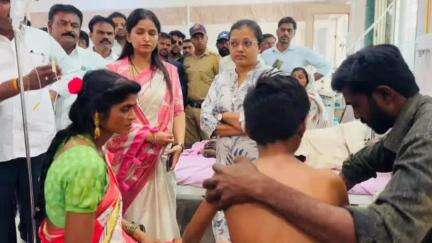 कन्नड: विषबाधाग्रस्त रुग्णांची आमदार संजना जाधव यांनी केली आस्थेवाईक चौकशी;मृत बालकाच्या कुटुंबाला दिला आर्थिक आधार