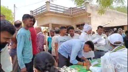 सलोन: निगोही ग्राम पंचायत में सार्वजनिक वितरण प्रणाली की दुकान के लिए कोटेदार का चुनाव संपन्न, एडीओ पंचायत रहे मौजूद
