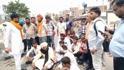 अमरिया: आतंकी हमले के विरोध में प्रधानमंत्री के नाम एसडीएम को सौंपा ज्ञापन