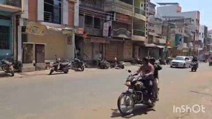 સંતરામપુર: જમ્મુ કાશ્મીરમાં થયેલ આતંકવાદી હુમલાને લઈ શહેરમાં બંધ પાળી મૃતકોને શ્રદ્ધાંજલિ અપાઈ