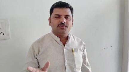 अमरोहा: गांव चौबारा में प्रजापति समाज के लोगों से दबंगों ने की मारपीट, आरोपियों पर कार्रवाई की मांग को लेकर एसपी को सौंपा ज्ञापन