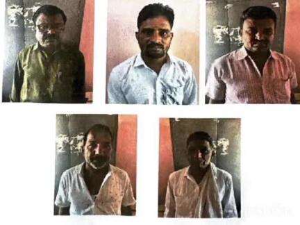 ರಾಣೇಬೆನ್ನೂರು: ಹಲಗೇರಿ ಗ್ರಾಮಪಂಚಾಯಿತಿ ಮೇಲೆ ಲೋಕಾಯುಕ್ತರ ದಾಳಿ, ಪಿ ಡಿ ಓ ಮತ್ತು ಗ್ರಾಮಪಂಚಾಯಿತಿ ಉಪಾಧ್ಯಕ್ಷ, ಸದಸ್ಯರ ಬಂಧನ