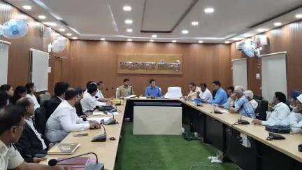 डुमरा: सीतामढ़ी में डीएम और एसपी की अध्यक्षता में लोक अभियोजन की बैठक आयोजित