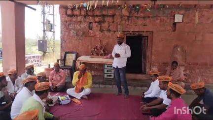 बार्शी: मराठा सेवकांची यावली येथील हनुमान मंदिरात ग्राहक उद्योग व्यवसाय चिंतन बैठक