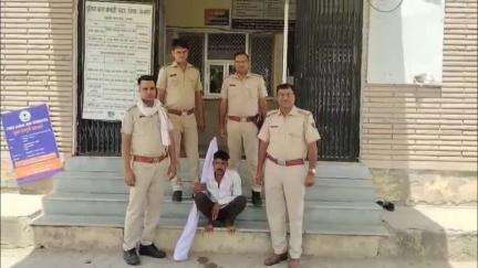 सावर: रामपाली में उगानखेड़ा रोड पर अवैध हथियार लेकर घूमते एक व्यक्ति को सदर थाना पुलिस ने किया गिरफ्तार, अवैध हथियार किया जब्त