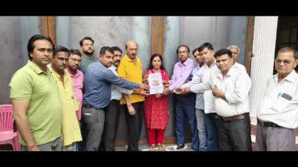 अमरोहा: शिल्पकार कुम्हार समाज ने केंद्रीय आयोग गठन की मांग की, अमरोहा पालिका चेयरमैन शशि जैन ने सीएम को भेजा पत्र