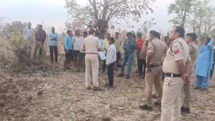 नौरोजाबाद: सिंहपुर में हुई महिला की हत्या के मामले में नौरोजाबाद थाना पुलिस ने तीसरे आरोपी को किया गिरफ़्तार, कोर्ट में किया पेश
