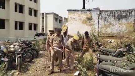 बांगरमऊ: 24 साल से कोतवाली में खड़ी मोटरसाइकिलें, बांगरमऊ में 50 जब्त वाहनों की नीलामी प्रक्रिया शुरू, कई वाहनों के नंबर मिटे