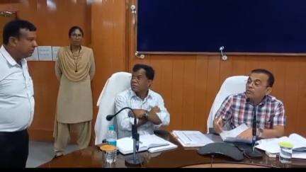 जांजगीर: कलेक्टर ने जनदर्शन में आमजनों की मांग एवं समस्याएं सुनीं, अधिकारियों को शीघ्र निराकरण के दिए निर्देश