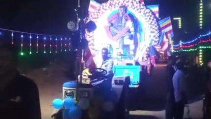 ಚಾಮರಾಜನಗರ: ಹಳೇಪುರ ಗ್ರಾಮದಲ್ಲಿ ಅಂಬೇಡ್ಕರ್ ಪ್ರತಿಮೆ ಮೆರವಣಿಗೆ