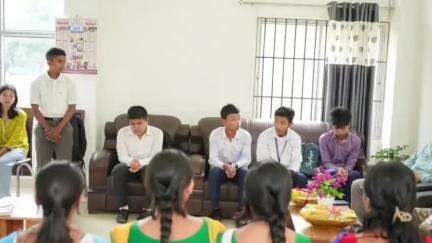 তামুলপুৰ: তামুলপুৰত প্ৰশাসনিক বিষয়া আৰু ছাত্ৰ-ছাত্ৰীৰ সৈতে এক মত-বিনিময় অনুষ্ঠানত মিলিত হয় জিলা আয়ুক্ত