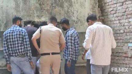 मुरैना नगर: तोमर गली से पुलिस ने 9 पेटी अवैध शराब की ज़ब्त, आरोपी हुआ फरार
