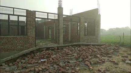 मांट: सुरीर: राजकीय इंटर कॉलेज की चौखट दीवारें और दरवाजा भ्रष्टाचार की चढ़ी भेंट #jansamasya