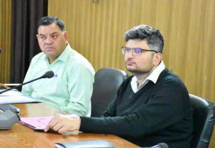 चमोली: जिलाधिकारी संदीप तिवारी ने सोमवार को कलेक्ट्रेट सभागार में जिला गंगा संरक्षण समिति की बैठक में दिए आवश्यक दिशा निर्देश