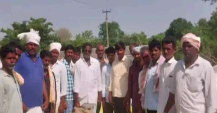 ఎల్లారెడ్డి: భిక్కనూరు సబ్ సెంటర్లో జొన్న పంటల కొనుగోలు కేంద్రాన్ని ప్రారంభించిన ఎల్లారెడ్డి సొసైటీ చైర్మన్ నర్సింలు