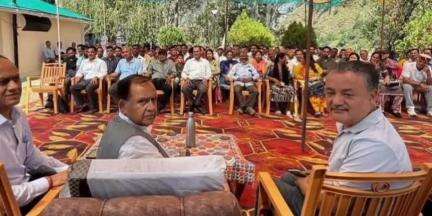 डलहौज़ी: विधानसभा अध्यक्ष ने विश्राम गृह ढूंढियारा बंगला में लोगों की जनसमस्याएं सुनीं