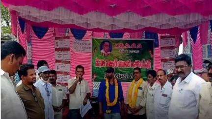 మైదుకూరు: ఆర్టీసీ ఉద్యోగుల పెండింగ్ సమస్యలను ప్రభుత్వం వెంటనే పరిష్కరించాలి