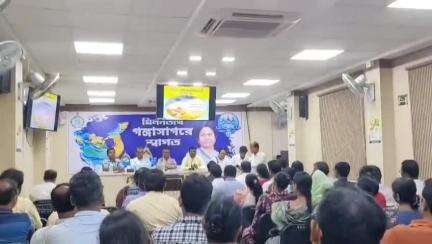 পাথরপ্রতিমা: কাকদ্বীপ মহাকুমা শাসকের অফিসে খাদ্য সরবরাহ দপ্তরের বর্ধিত সভায় রেশন ব্যবস্থা নিয়ে বক্তব্য রাখেন পাথরপ্রতিমার বিধায়ক
