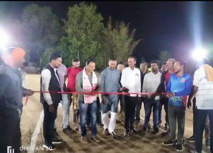फरसाबहार: गांझियाडीह स्टेडियम में खेल प्रेमियों की भीड़, हर चौके-छक्के पर तालियों की गड़गड़ाहट गूंज उठी