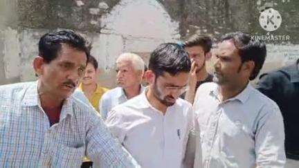 कुचामन सिटी: नागौर: गंदे पानी एवं टूटी सड़कों से परेशान लोगों ने बड़ला का बास जाने वाले मार्ग को किया जाम
#jansamsya