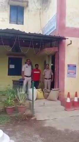 पंडरिया: पोड़ी चौकी पुलिस ने श्री सिद्धि विनायक राइस मिल से धान की बोरी चोरी करने वाले चोर को किया गिरफ्तार, रिमांड पर भेजा जेल