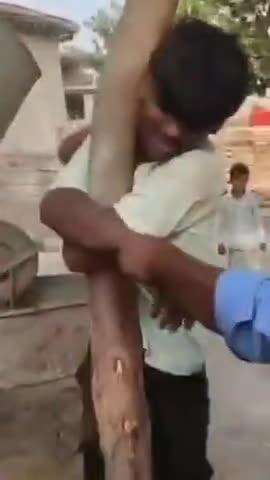 महिला ने शरीर आवश्यकता  लिए शारीरिक सुख के लिए अपने प्रेमी को बुलाया  क्योंकि पति उसका उसकी शारीरिक सुख नहीं दे रहा था